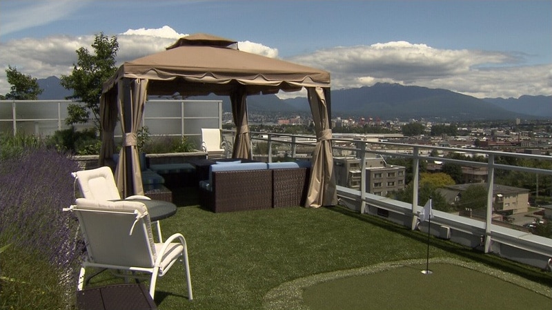 Vancouver roof top putting green image of vancouver roof top putting green by synlawn golf artificial grass