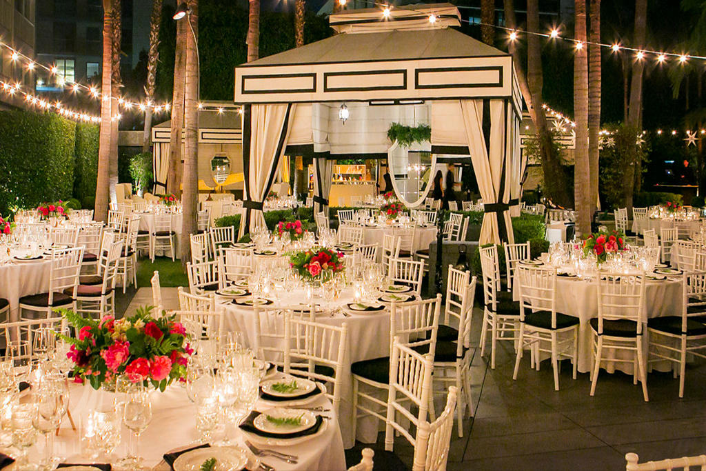 image of viceroy santa monica outdoor wedding reception with cabanas
