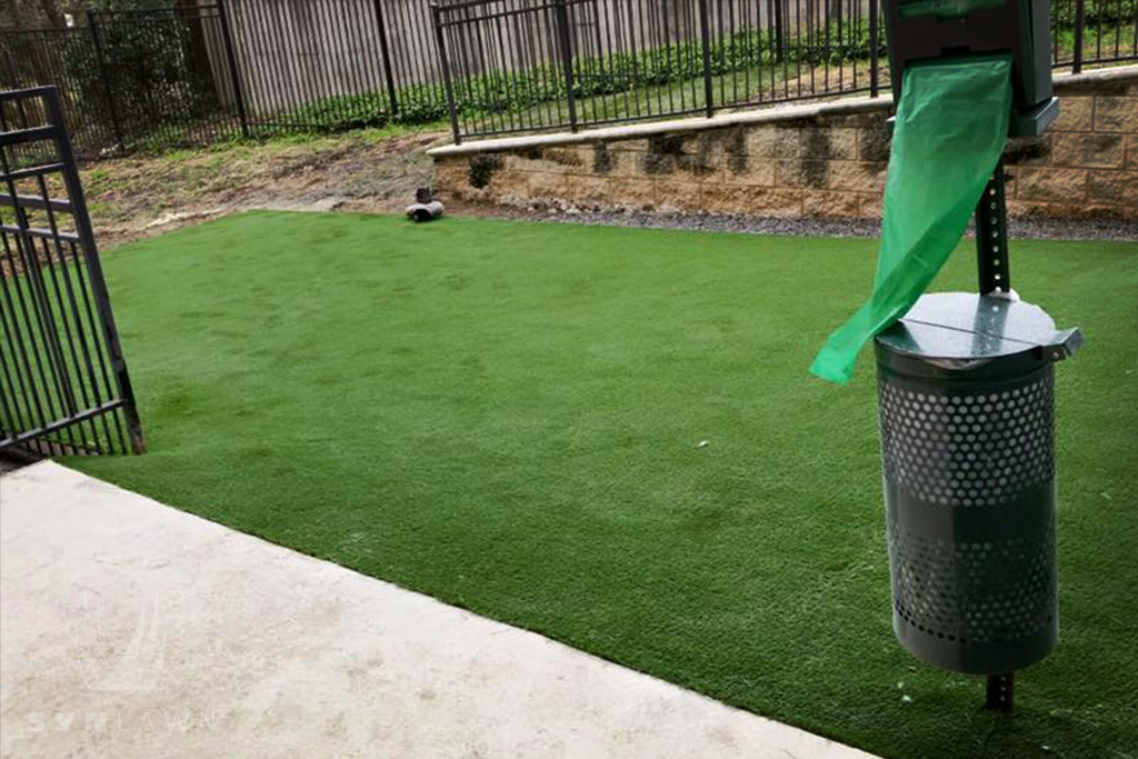 image of a pet turf area at an apartment complex